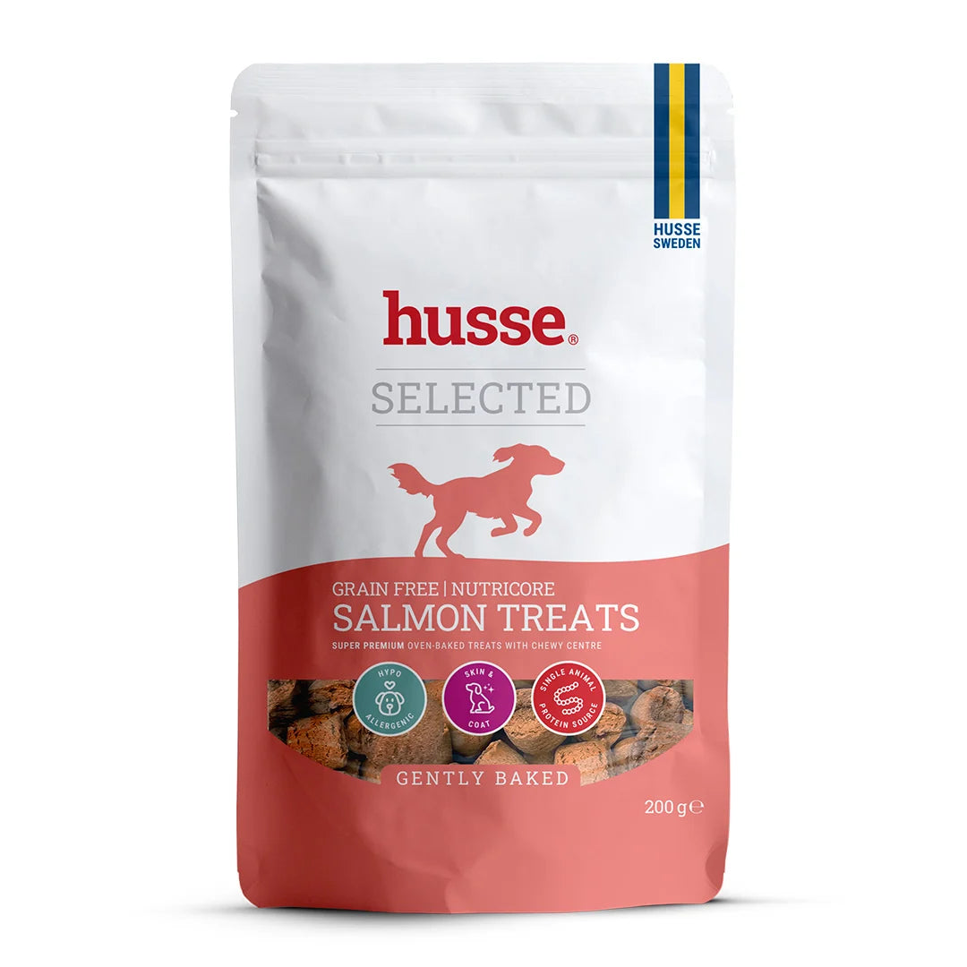 Grain Free Nutricore Salmon Treats, 200 g | Dual-textured bites which provide targeted nutrients for skin & coat support